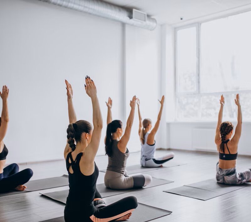 Lezioni Di Gruppo Yoga In Palestra 1303 14788